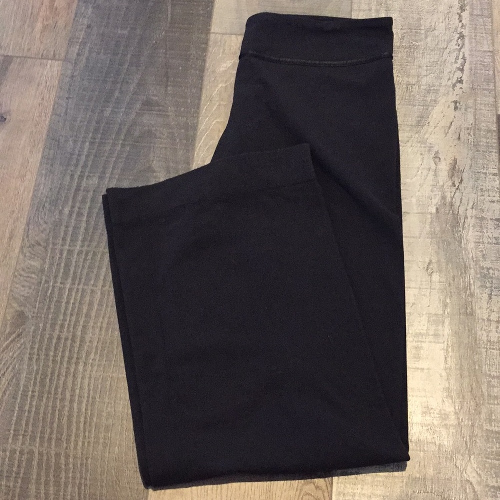 Lululemon Athletica size 6